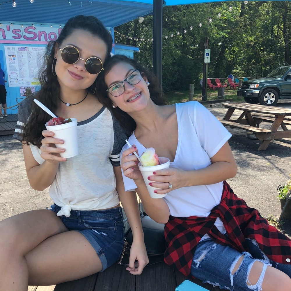 Meet your Posher, Claire